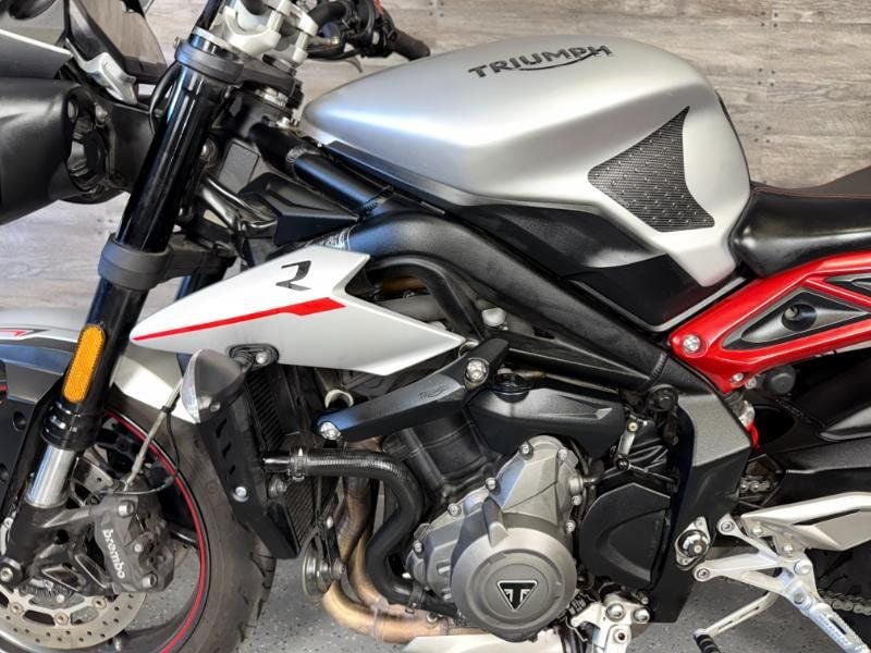 2018 Triumph Street Triple 765 R LOW MILES! - 22928122 - 15