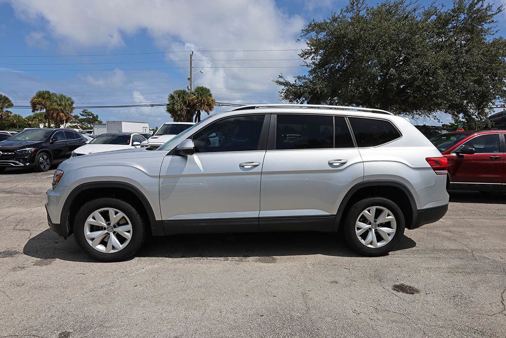 2018 Volkswagen Atlas V6 SE photo 2
