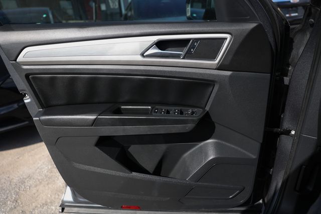 2018 Volkswagen Atlas 3.6L V6 SE FWD - 23019783 - 39