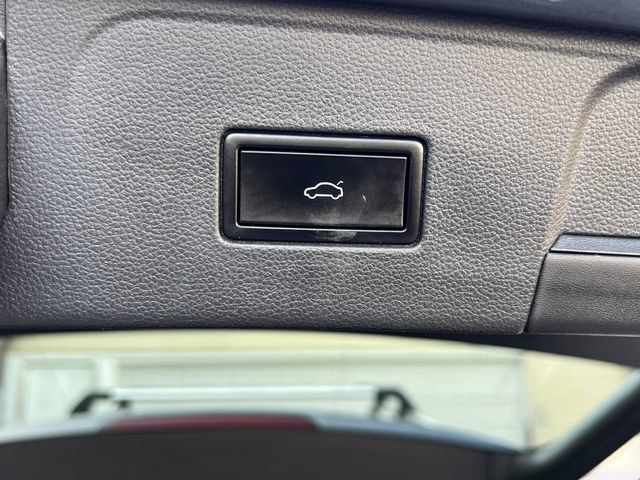 2018 Volkswagen Atlas 3.6L V6 SEL 4MOTION - 23015706 - 19