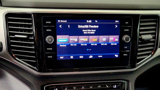 2018 Volkswagen Atlas 3.6L V6 SEL 4MOTION w/ Captain's Chairs & Trailer Hitch - 23040954 - 17