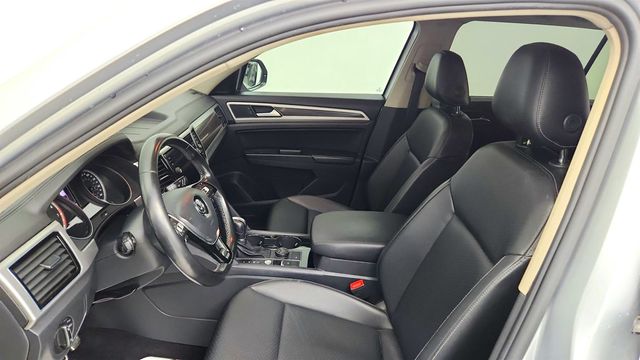 2018 Volkswagen Atlas 3.6L V6 SEL 4MOTION w/ Captain's Chairs & Trailer Hitch - 23040954 - 18