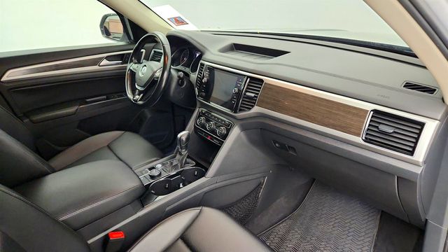 2018 Volkswagen Atlas 3.6L V6 SEL 4MOTION w/ Captain's Chairs & Trailer Hitch - 23040954 - 24