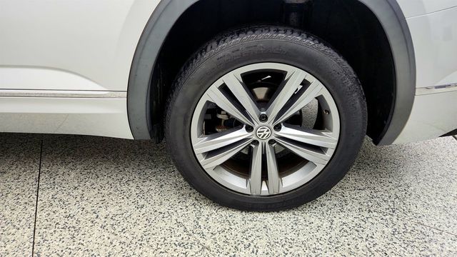 2018 Volkswagen Atlas 3.6L V6 SEL 4MOTION w/ Captain's Chairs & Trailer Hitch - 23040954 - 8