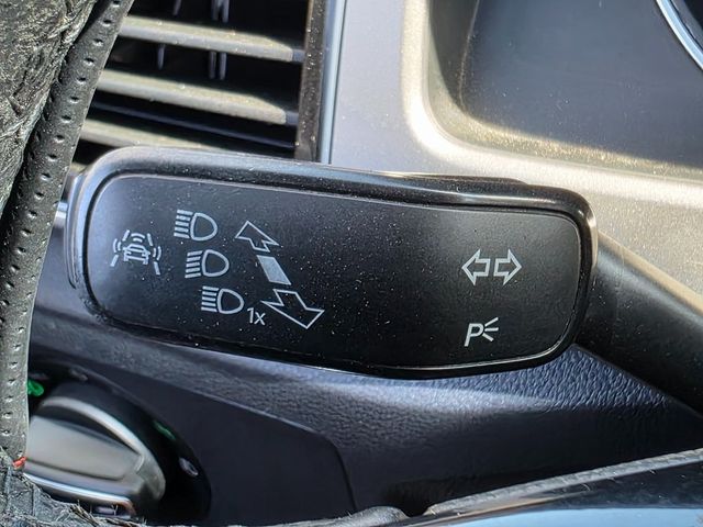 2018 Volkswagen Atlas 3.6L V6 SEL FWD - 22932494 - 38