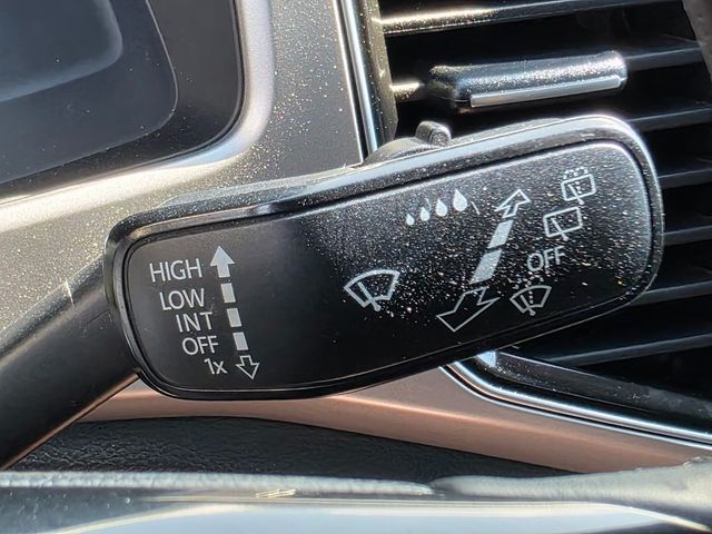 2018 Volkswagen Atlas 3.6L V6 SEL FWD - 22932494 - 39