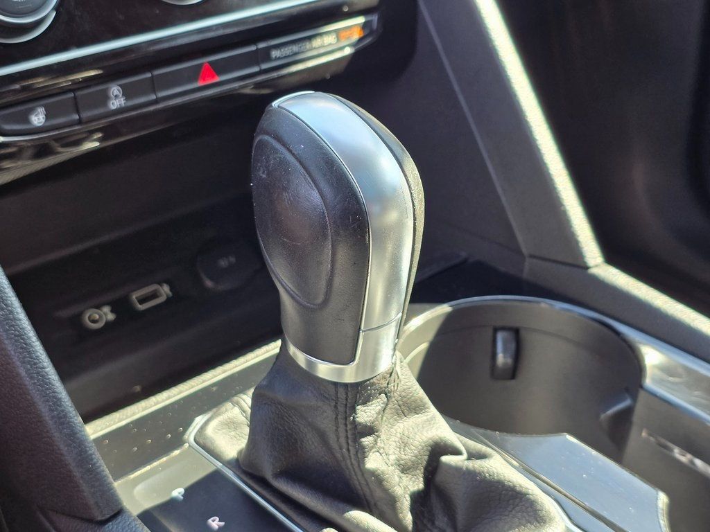 2018 Volkswagen Atlas 3.6L V6 SEL Premium 4MOTION - 22937408 - 38