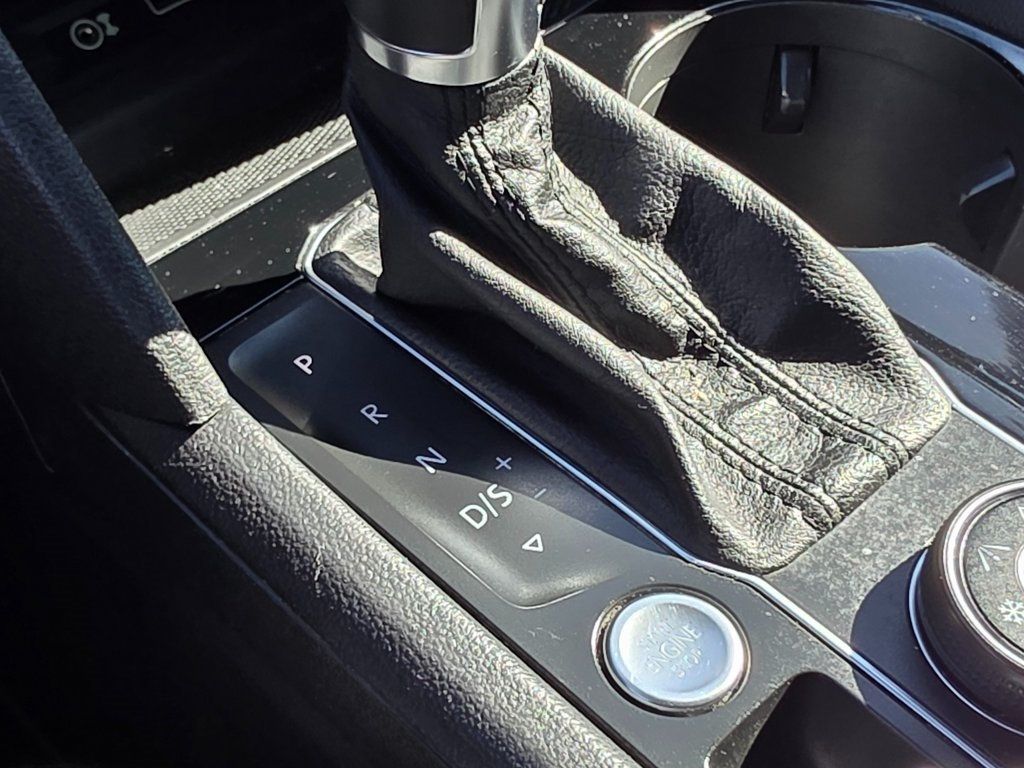 2018 Volkswagen Atlas 3.6L V6 SEL Premium 4MOTION - 22937408 - 39