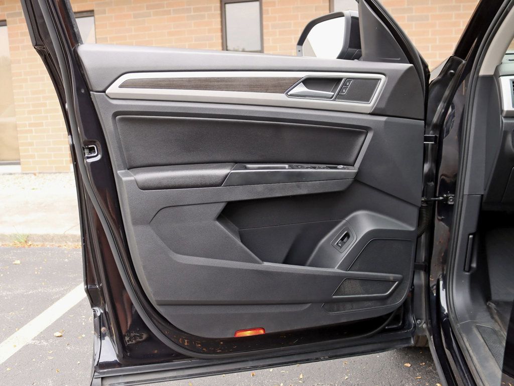 2018 Volkswagen Atlas 3.6L V6 SE w/Technology 4MOTION R-LINE - 22918436 - 23