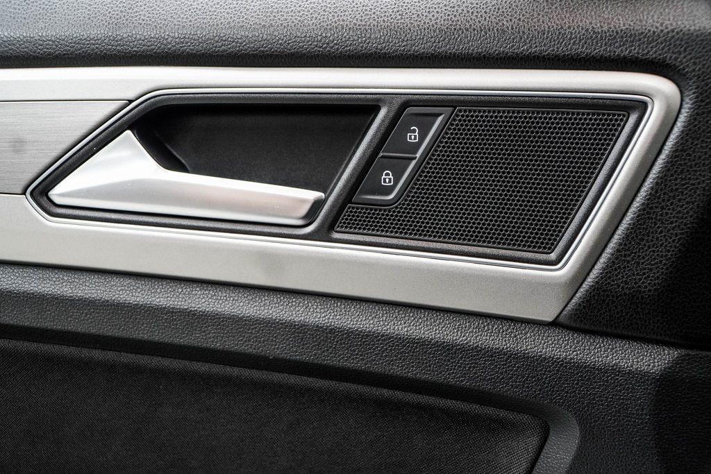 2018 Volkswagen Atlas V6 S photo 43