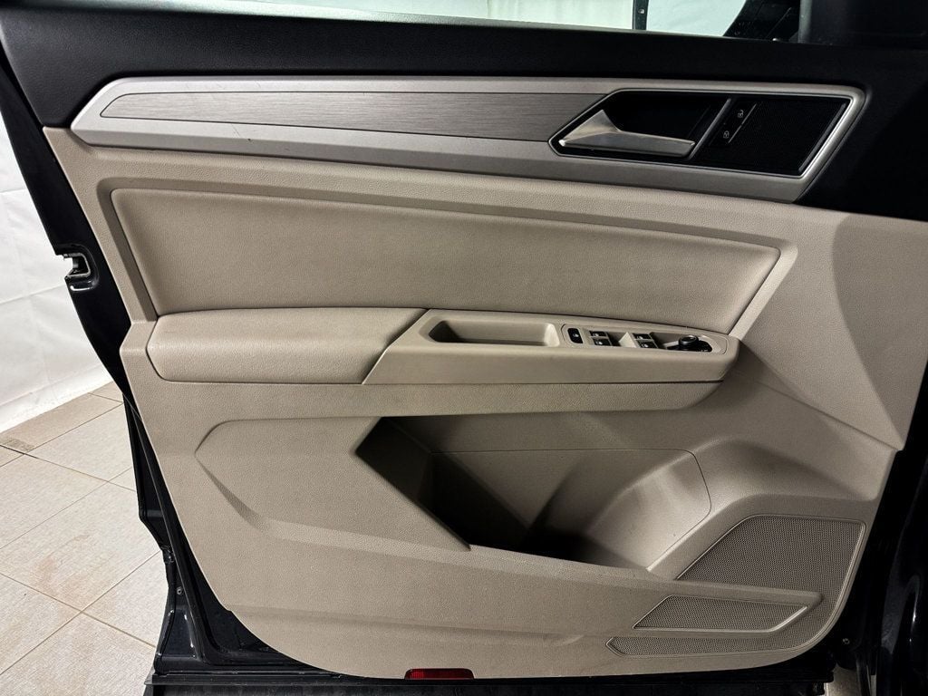 2018 Volkswagen Atlas SE photo 13