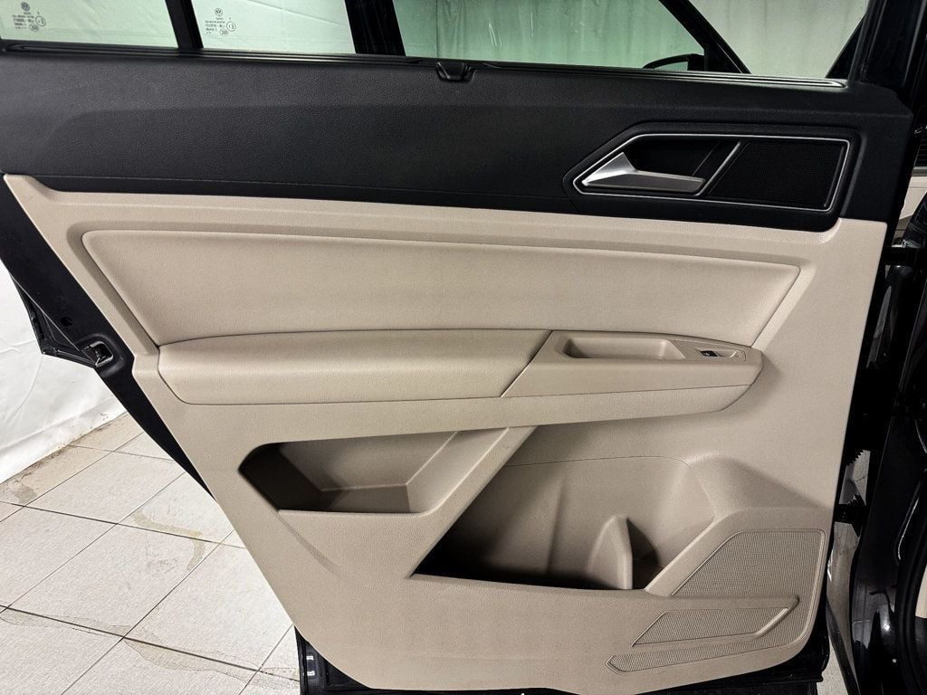 2018 Volkswagen Atlas SE photo 14