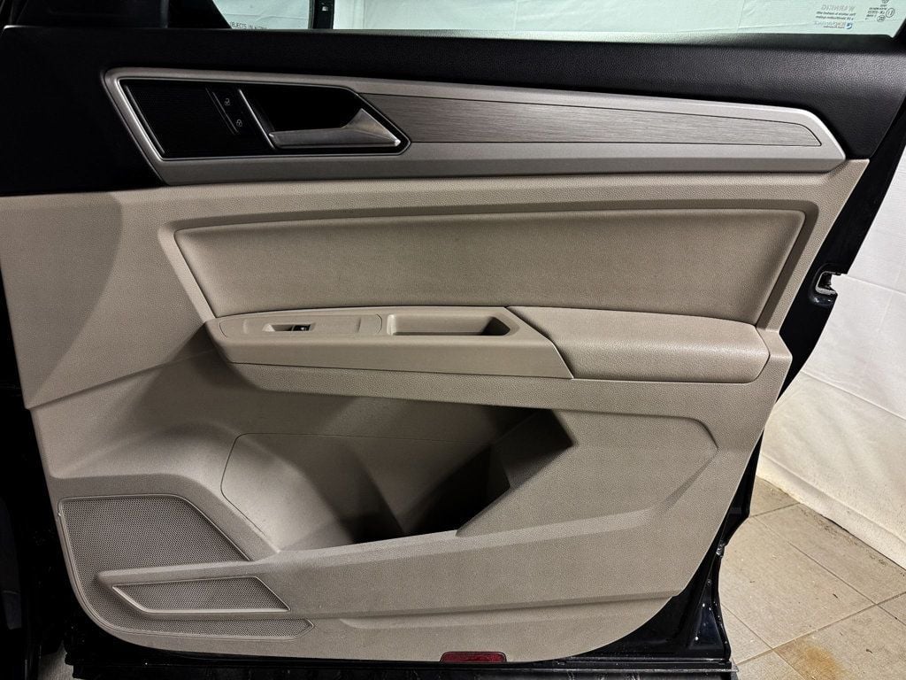 2018 Volkswagen Atlas SE photo 16