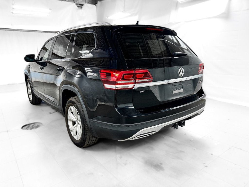 2018 Volkswagen Atlas SE photo 3
