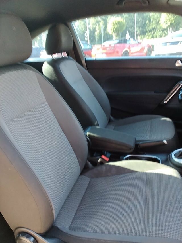 2018 Volkswagen Beetle Coast Automatic - 23043313 - 9