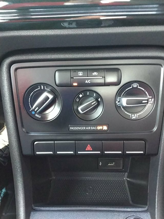 2018 Volkswagen Beetle Coast Automatic - 23043313 - 18