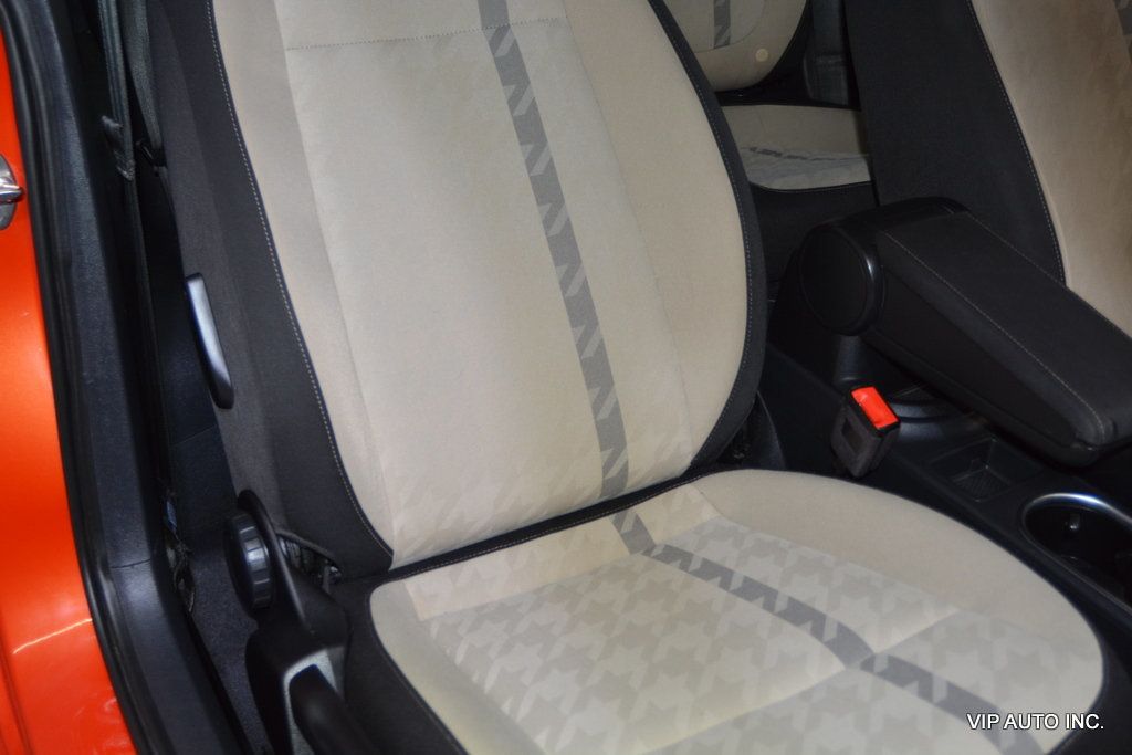 2018 Volkswagen Beetle Coast Automatic - 23052696 - 14