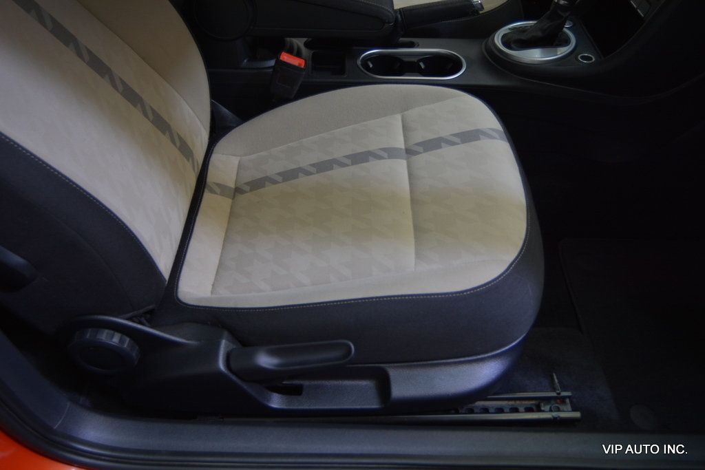 2018 Volkswagen Beetle Coast Automatic - 23052696 - 16