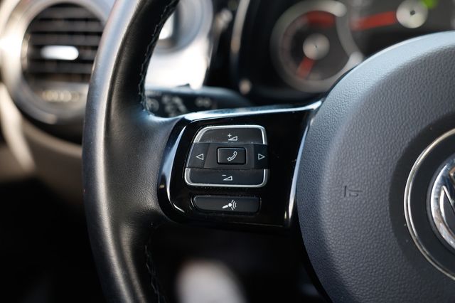 2018 Volkswagen Beetle S Automatic - 22963015 - 28