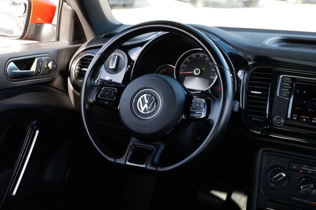 2018 Volkswagen Beetle S Automatic - 22963015 - 30