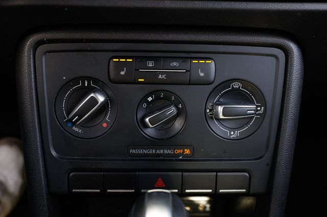 2018 Volkswagen Beetle S Automatic - 22963015 - 33