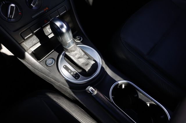 2018 Volkswagen Beetle S Automatic - 22963015 - 38