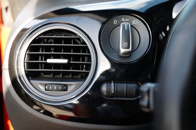 2018 Volkswagen Beetle S Automatic - 22963015 - 46