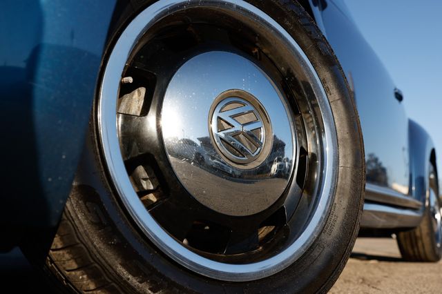 2018 Volkswagen Beetle S Automatic - 22973337 - 33