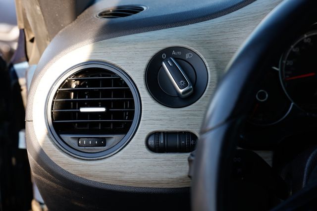 2018 Volkswagen Beetle S Automatic - 22973337 - 45