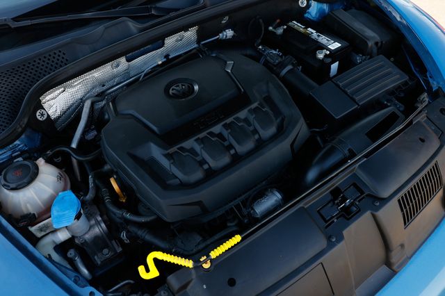 2018 Volkswagen Beetle S Automatic - 22973337 - 46