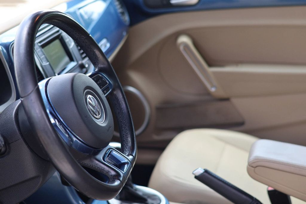 2018 Volkswagen Beetle Convertible photo 17