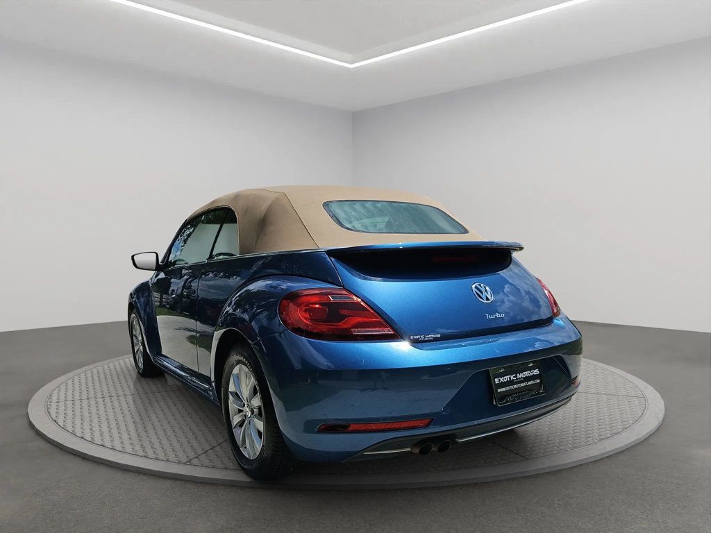 2018 Volkswagen Beetle Convertible photo 4