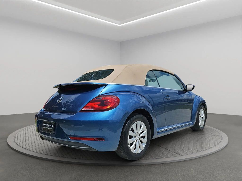 2018 Volkswagen Beetle Convertible photo 6