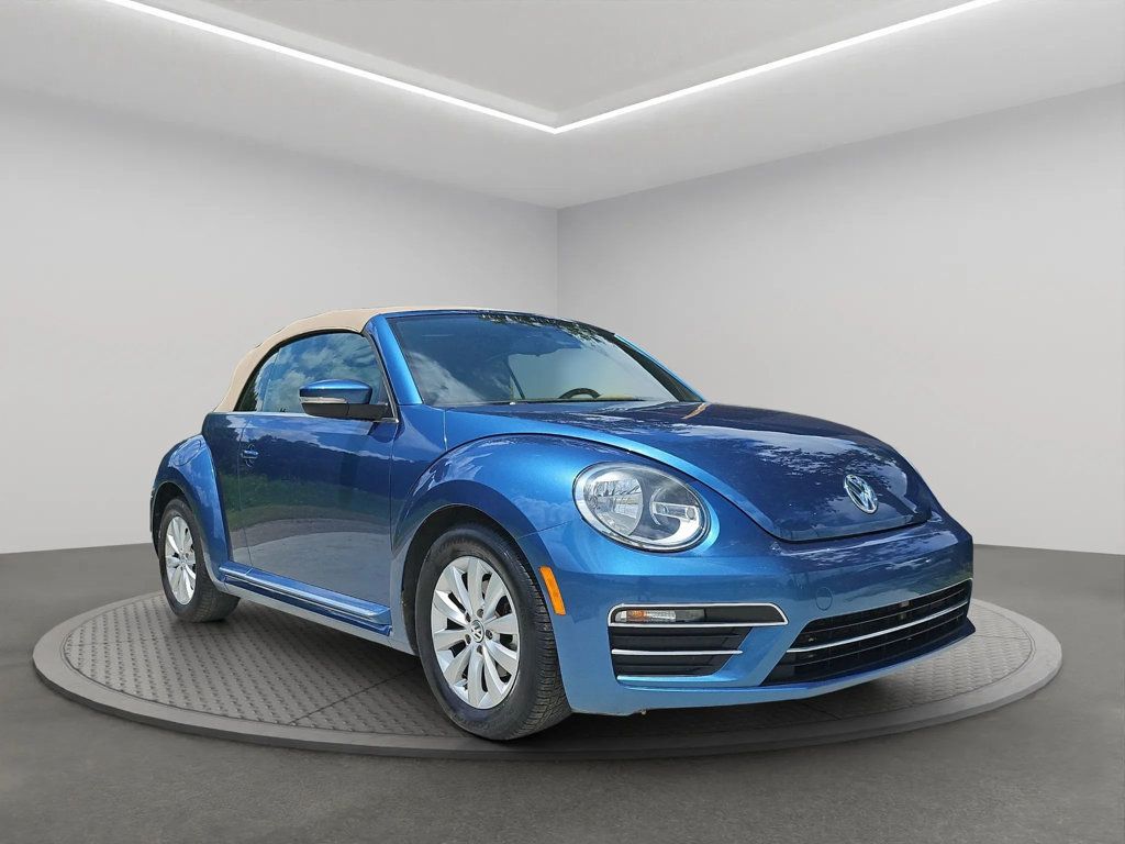 2018 Volkswagen Beetle Convertible photo 8