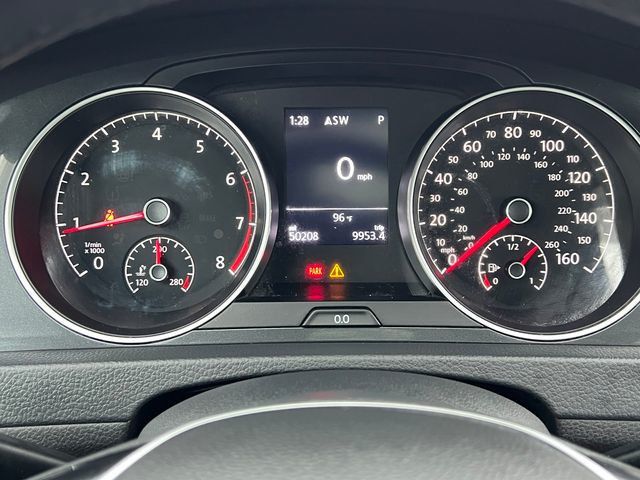 2018 Volkswagen Golf 1.8T 4-Door SE Automatic - 23079363 - 22