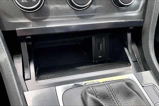 2018 Volkswagen Golf TSI SE 4-Door - 22967723 - 25