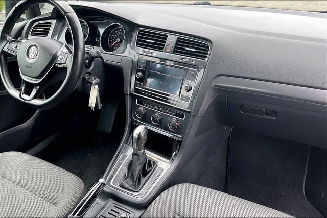 2018 Volkswagen Golf TSI SE 4-Door - 22967723 - 30