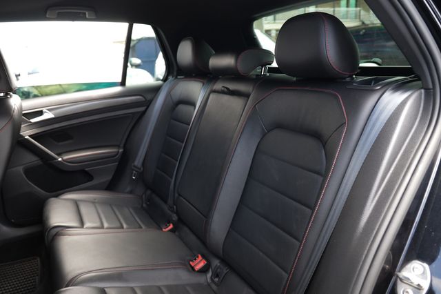 2018 Volkswagen Golf GTI  - 23046053 - 10
