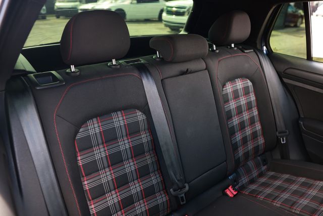 2018 Volkswagen Golf GTI 2.0T 4-Door SE DSG - 23038425 - 16