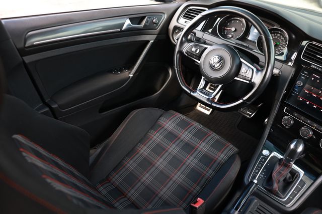 2018 Volkswagen Golf GTI 2.0T 4-Door SE DSG - 23038425 - 22