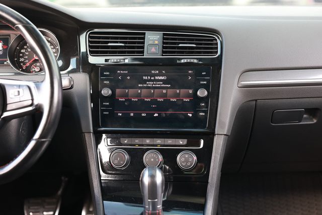 2018 Volkswagen Golf GTI 2.0T 4-Door SE DSG - 23038425 - 37