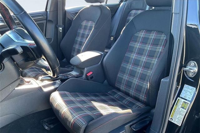2018 Volkswagen Golf GTI 2.0T S 4-Door - 22976749 - 9