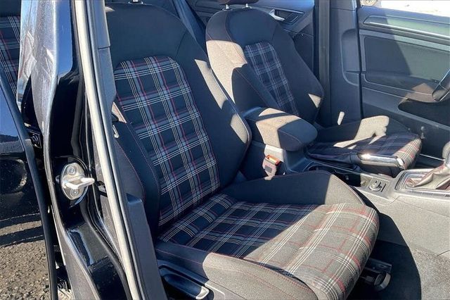 2018 Volkswagen Golf GTI 2.0T S 4-Door - 22976749 - 11