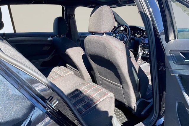 2018 Volkswagen Golf GTI 2.0T S 4-Door - 22976749 - 15