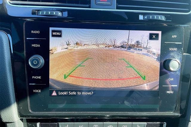 2018 Volkswagen Golf GTI 2.0T S 4-Door - 22976749 - 26