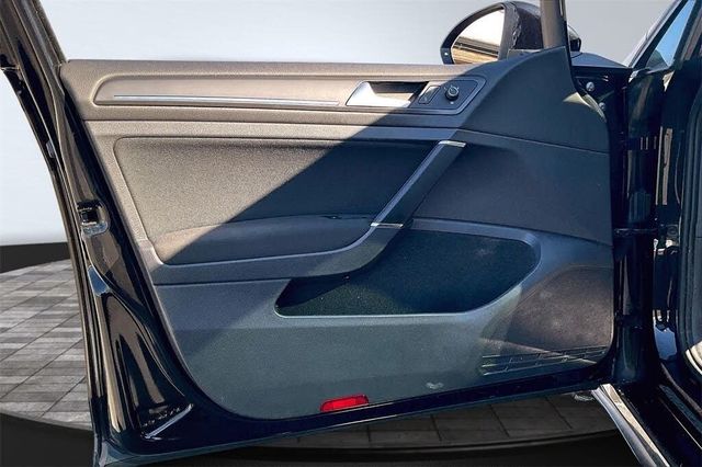 2018 Volkswagen Golf GTI 2.0T S 4-Door - 22976749 - 8