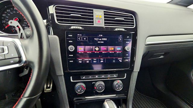 2018 Volkswagen Golf GTI 2.0T SE DSG with Leather Package - 22960232 - 16