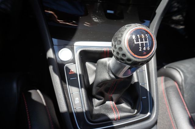2018 Volkswagen Golf GTI GTI SE, MANUAL, PREMIUM WHEELS, MOON ROOF, LEATHER SEATS - 23062891 - 37