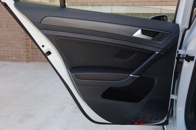2018 Volkswagen Golf GTI S - 23057713 - 16