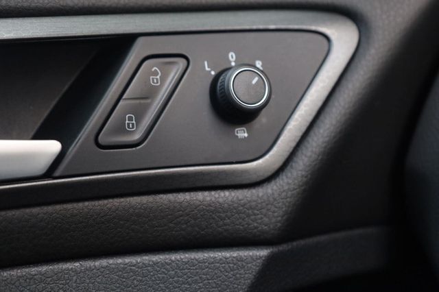 2018 Volkswagen Golf GTI S - 23057713 - 33